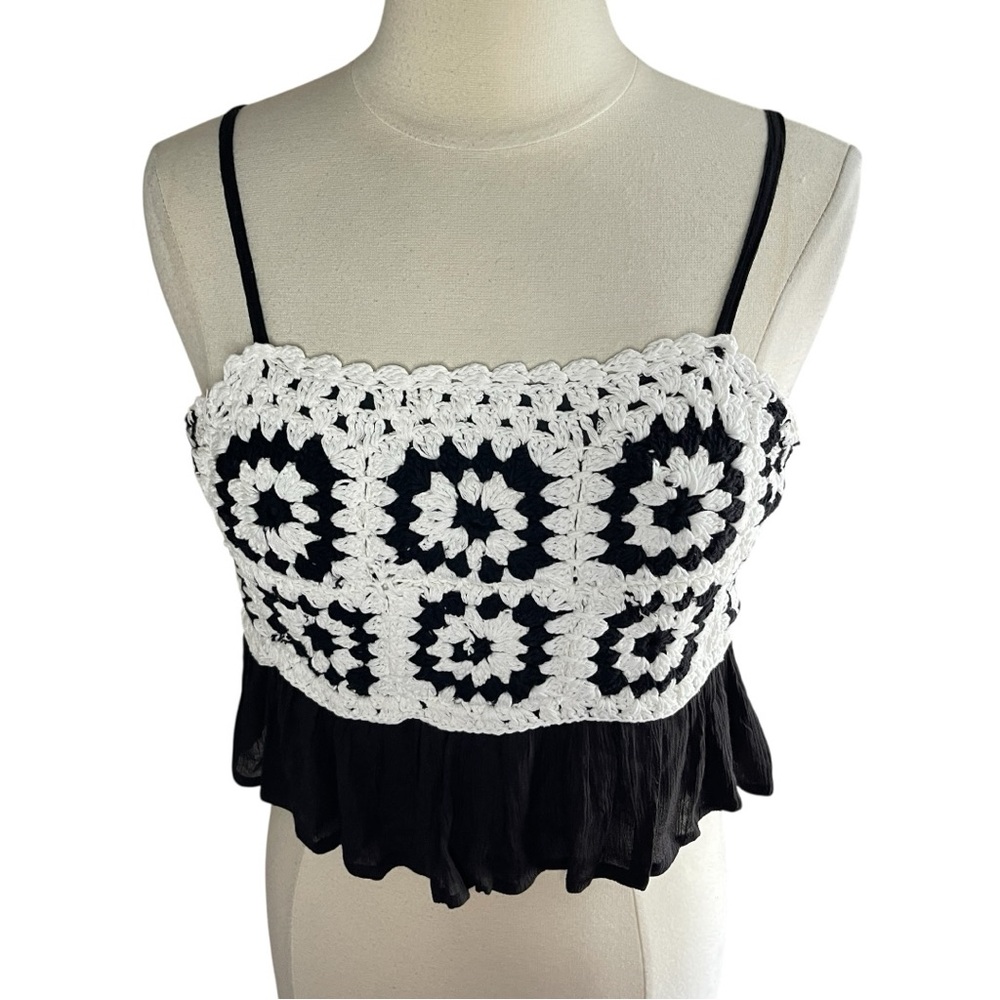NWT REBELLION Crochet Granny Squares Top, Medium - Picture 2 of 10